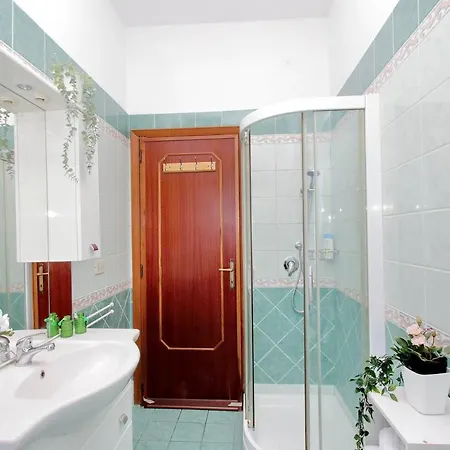 Timeless St Peter Terrace Roma